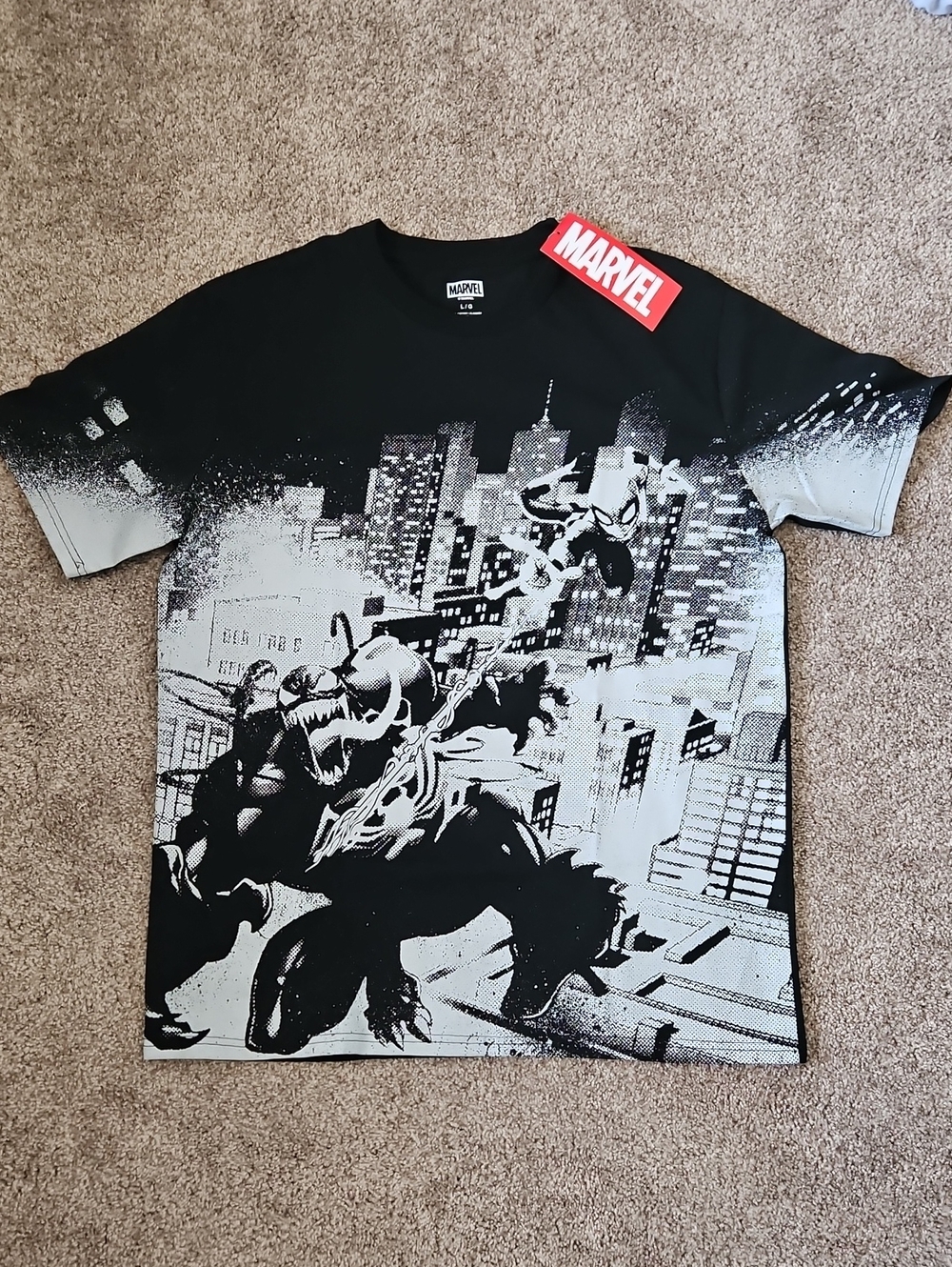 Marvel Black & Gray Spider-Man vs Venom Graphic Tee